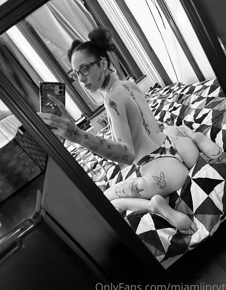 miamiiprvt pornstar nudes archive