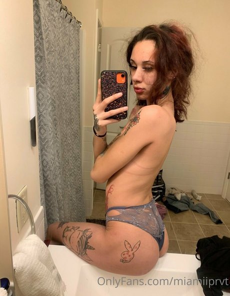 miamiiprvt erotic pornstar pics