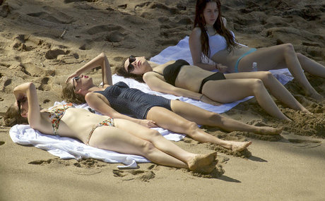 Haim Sisters hot star images