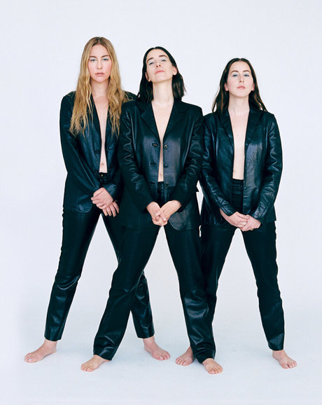 Haim Sisters top model img