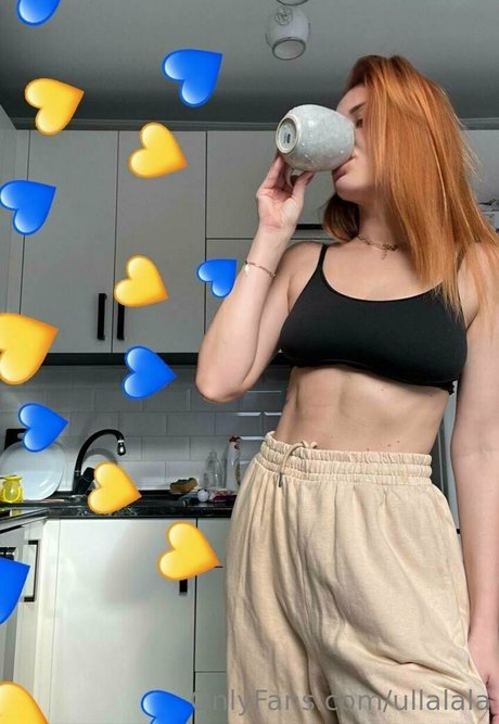 ullalala model picture