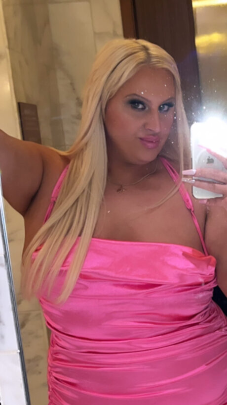 naomiplatinum pornstar top image