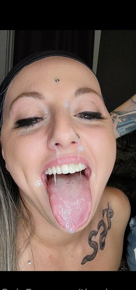 Thephnxxx star erotic photos