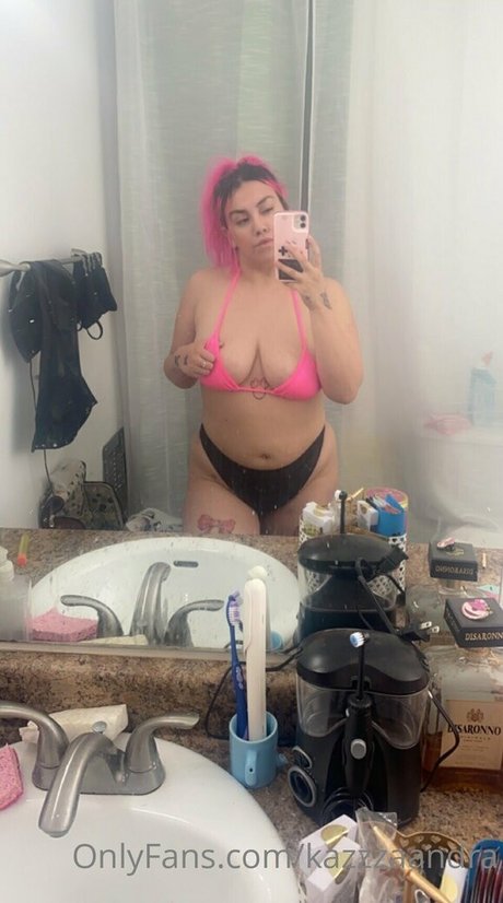 kazzzaandra star naked img