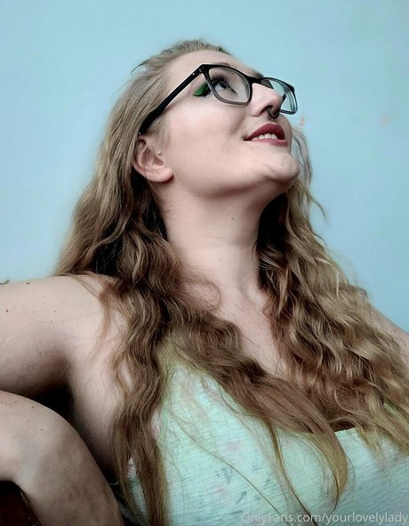 yourlovelylady star erotic galleries