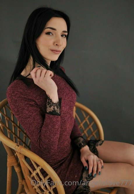 angelina crystal model high quality photo