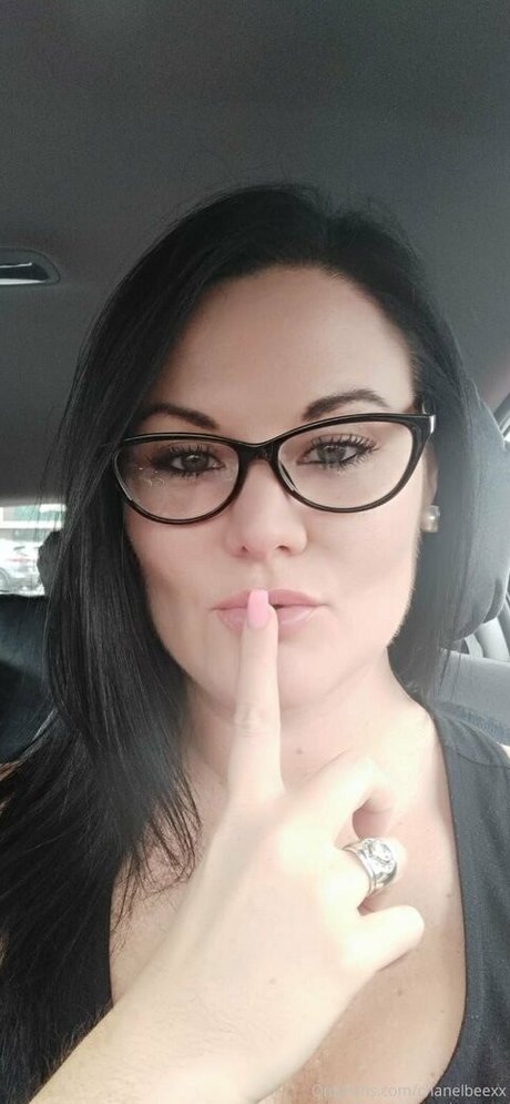 chanelbeexx naked actress images