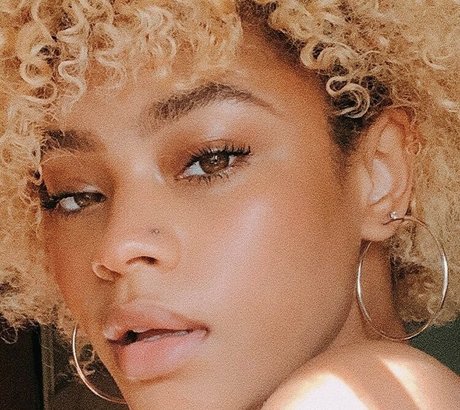 whoissapphic erotic actress image