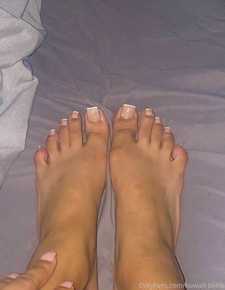 Kuwait Twins Best Profile Photo