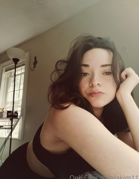 akim11 naked actress galleries