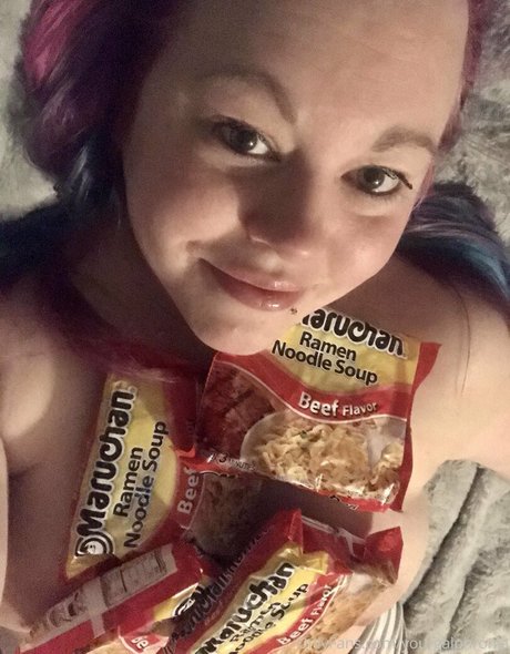 yourgalphronia high quality model picture