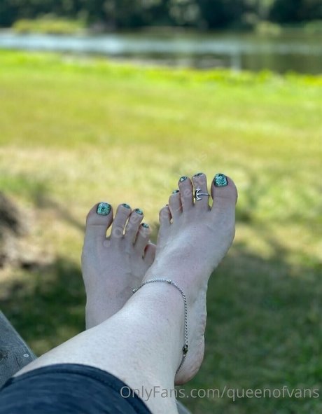 curvy shemale onlyfans hd image