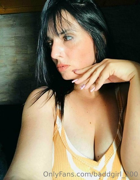 baddgirl 200 model free pics