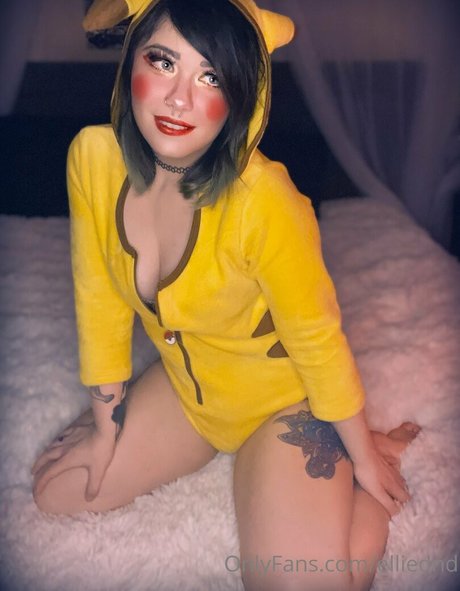 EllieDND porn actress picture