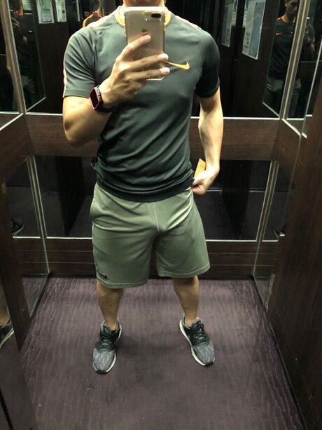 Wangcomfort naked actress images