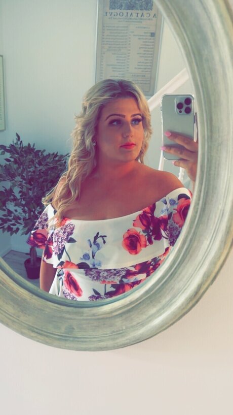 Chantal star nude galleries