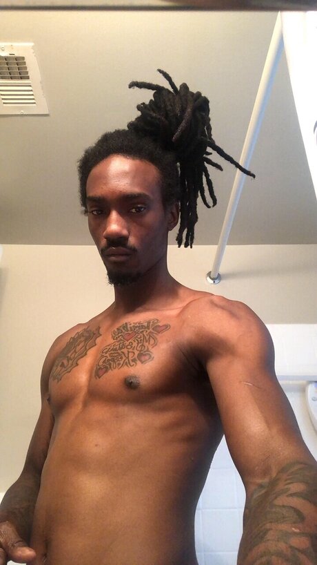 Meable pretty pornstar photo