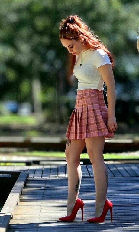 AdventuresFeet model porn images