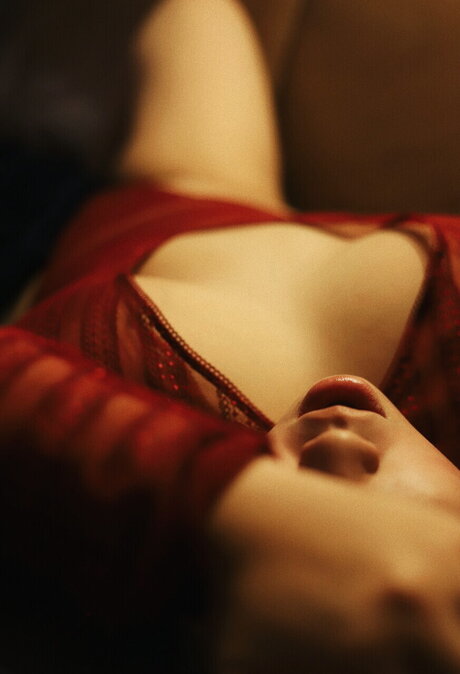 deadflwrs model pretty photos