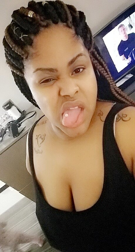 Simone Smilez_ pornstar exclusive picture