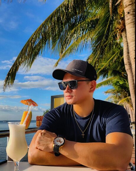 Droits sexy actress photos