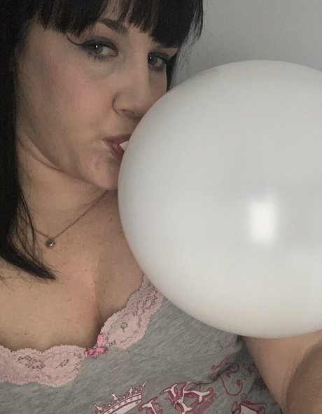 chezzmanifestation star naked pic