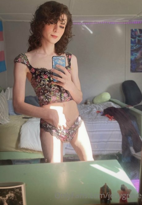 JellyGrave pornstar xxx photos