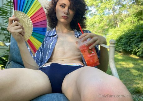 JellyGrave pornographic star images