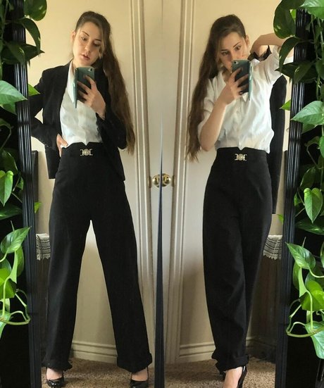 spreading onlyfans pornographic pic