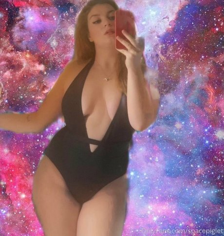 nerdynami art actress picture