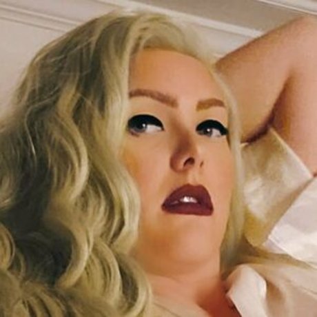 midnightxxxmoon star hot pics