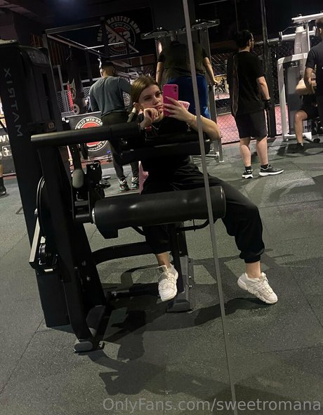 sweetromana model pornographic pictures