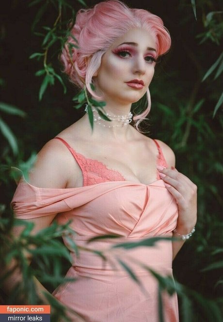 BloodyNyuu model nudes pic