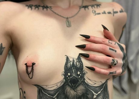 hayislost model pretty archive