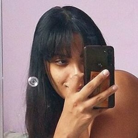 beautiful face onlyfans hot naked photo