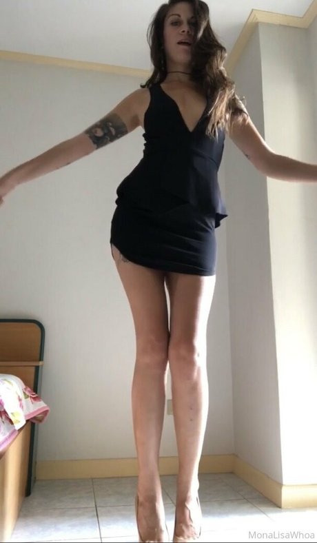 monalisawhoaa erotic actress pictures