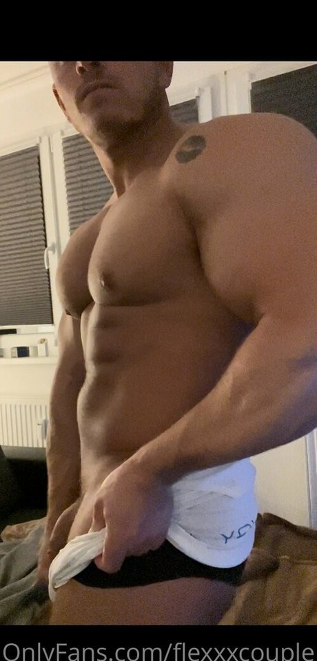 flexxxcouple star naked galleries