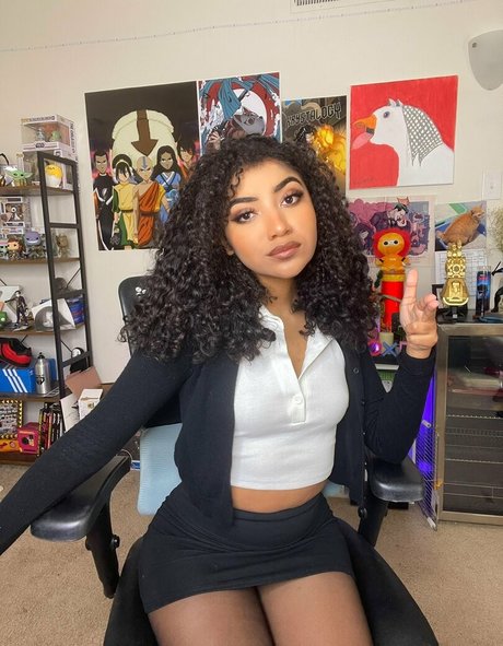 krystalogy art model img