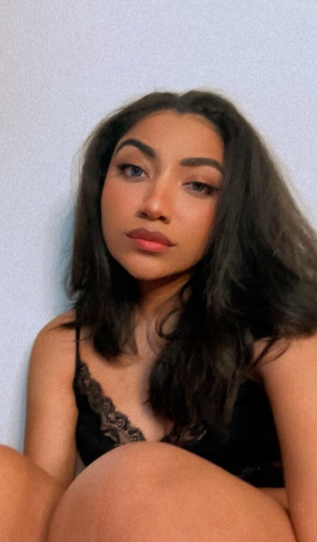 krystalogy pretty model photos