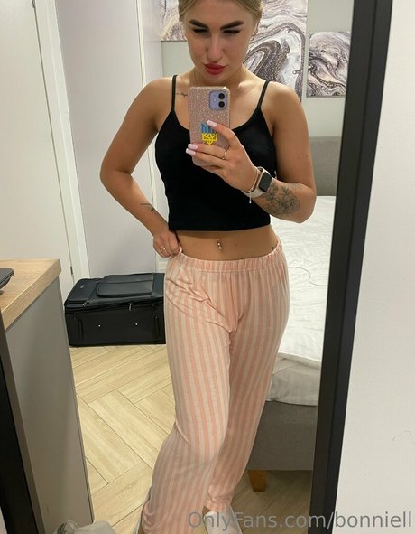 lesbian feet onlyfans porno archive