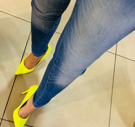 centerfold onlyfans sexy pic