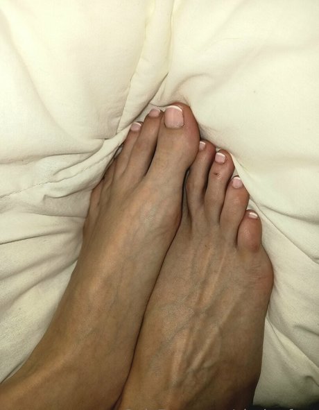 clarita feet exclusive pornstar picture