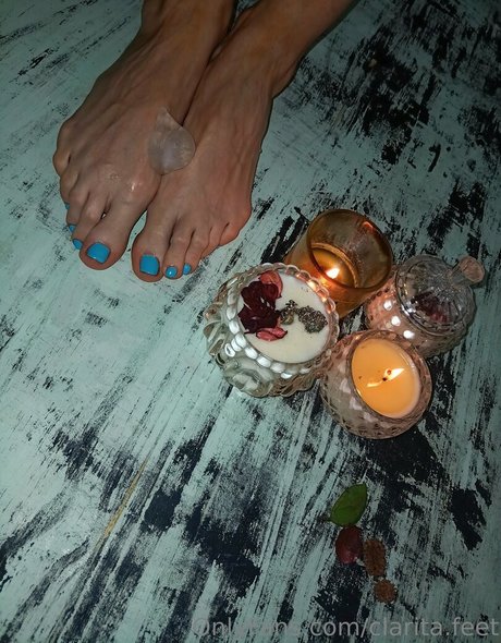 clarita feet model nice pic