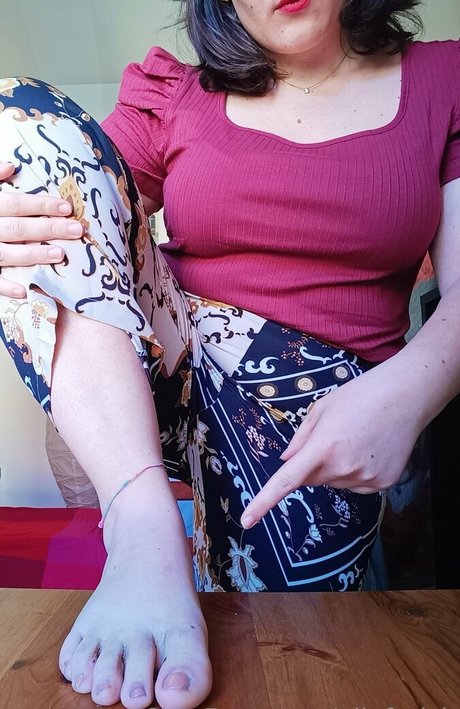 ollyfetish sexy actress picture