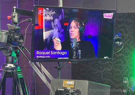 blowjob brunette onlyfans sexy photo