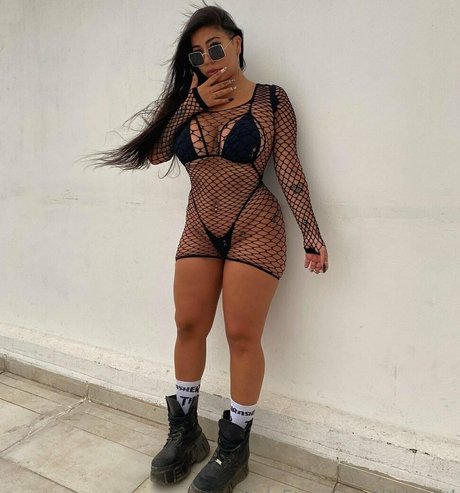 thbabyambarr model nude gallery