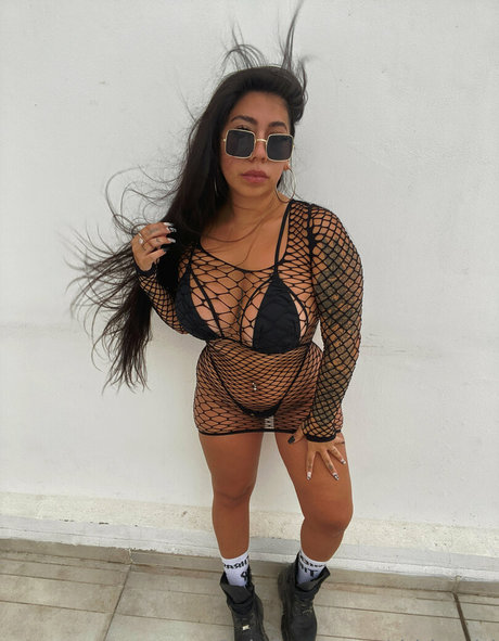 thbabyambarr pretty model pic