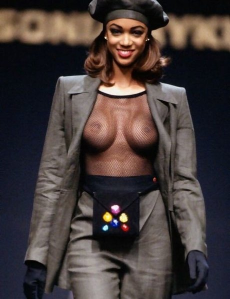 Tyra Banks model nude images
