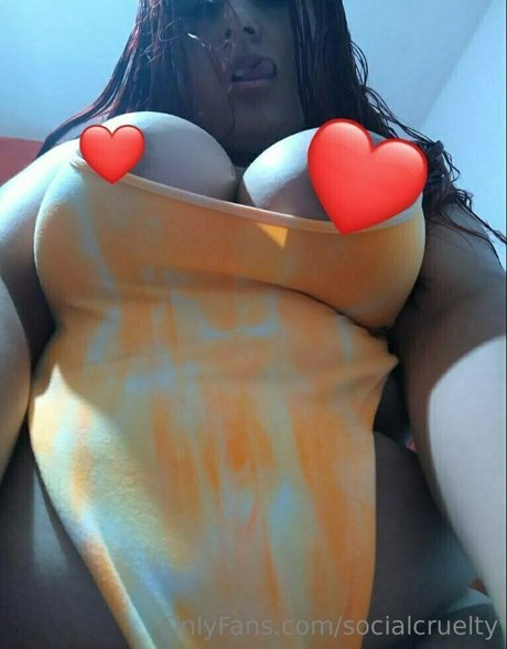 socialcruelty model exclusive photo