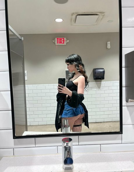 mom feet onlyfans porno picture